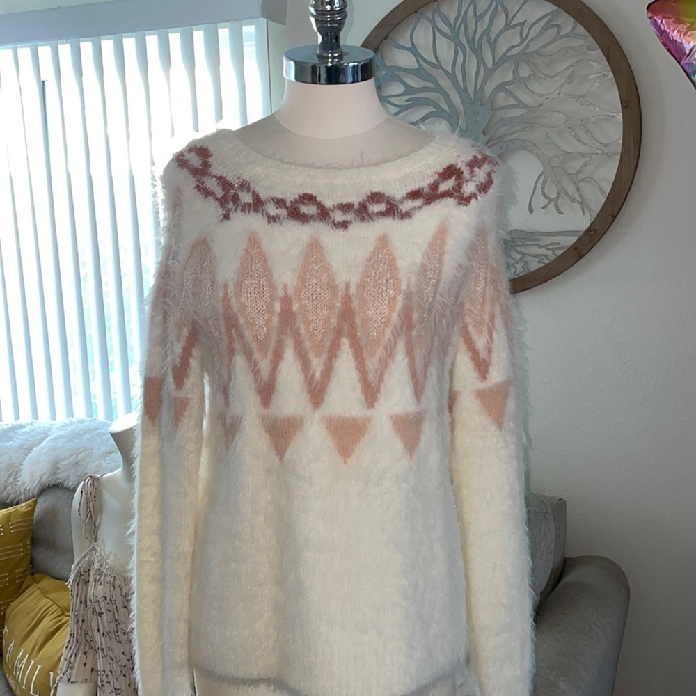 Beautiful Lauren Conrad sweater💕💕💕 perfect condition! Like brand new.